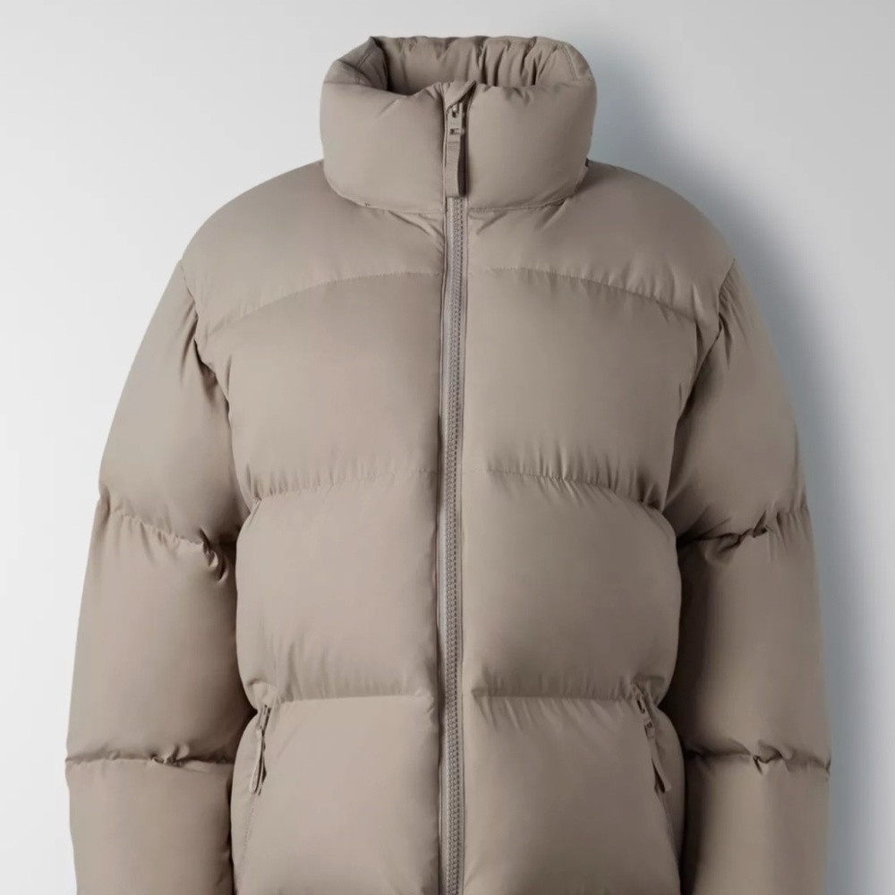 Aritzia TNA Mega Puff Mid - Color Taupe